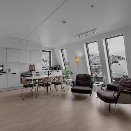 Northstay - Skyline L Penthouse L Center * 特罗姆瑟