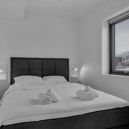 Northstay - Skyline L Penthouse L Center