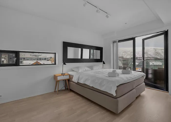 Northstay - Skyline L Penthouse L Center 公寓